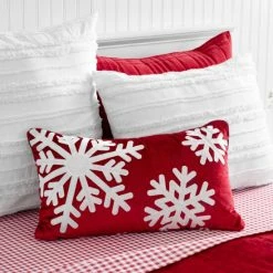 New 👏 Martha Stewart Holiday Snowflakes Decorative Pillow 🌟