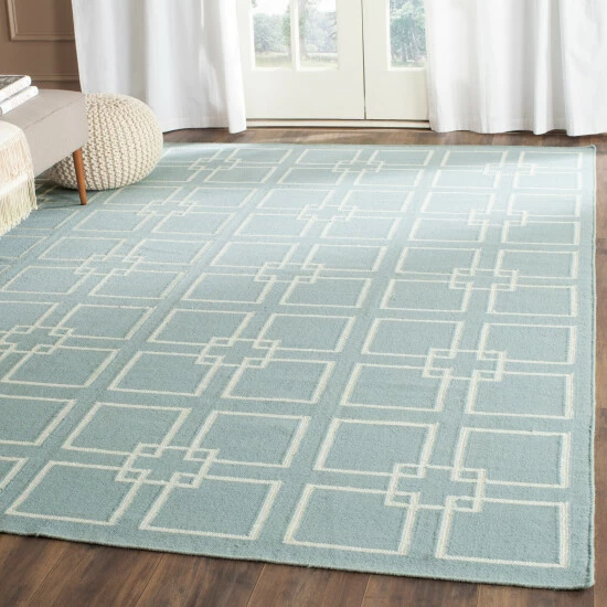 Best reviews of 🌟 Martha Stewart By SAFAVIEH Square Dance Wool/ Silk Area Rug Cement Grey 😍 4 Best reviews of 🌟 Martha Stewart By SAFAVIEH Square Dance Wool/ Silk Area Rug Cement Grey 😍 - Image 4